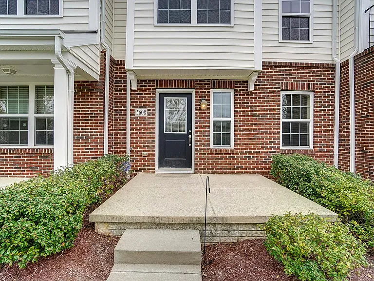 5608 Pittsford Dr — Photo 2