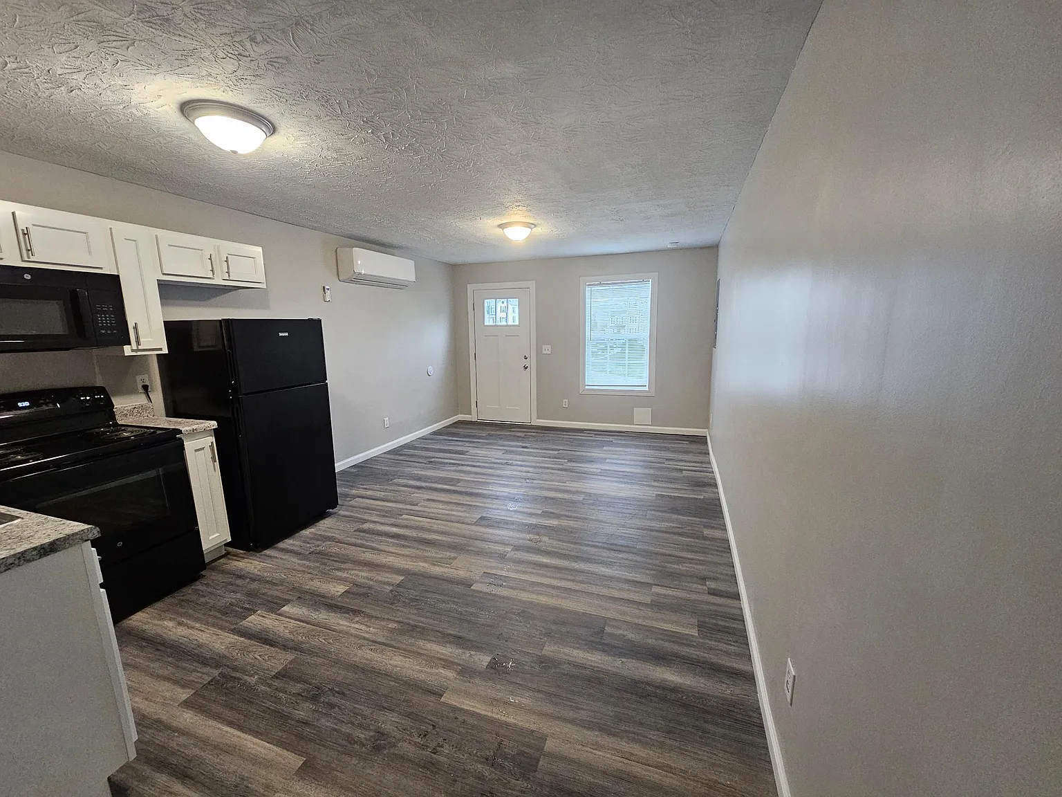 2 bed, 900 sqft, $900 — Photo 3