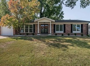 13020 Gallagher Rd, Saint Louis, MO 63141