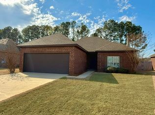 60 Hearth Haven Dr, Wetumpka, AL 36092