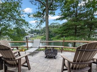 105 Lakeview St, Southwick, MA 01077