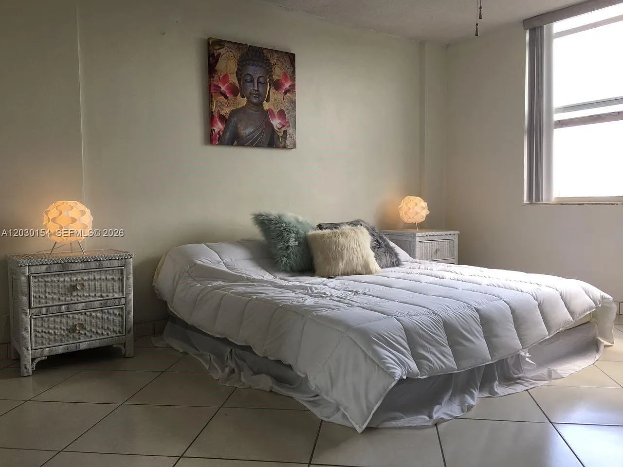 Eastern Shores White Hous — Photo 4