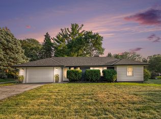 9251 Pacific St, Omaha, NE 68114