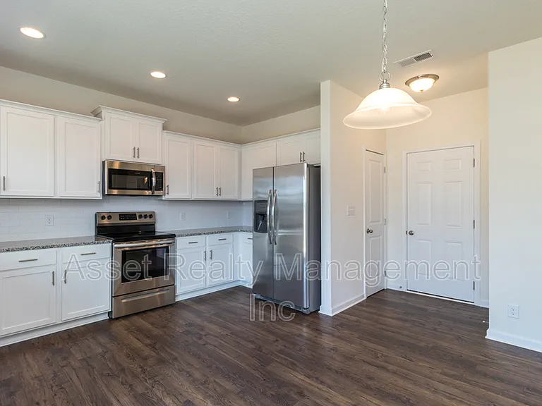 4831 Birchcrest Ln — Photo 14