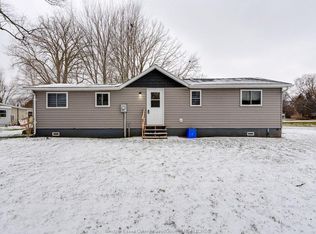51 Klies Beach Rd, Essex, ON N0R 1G0