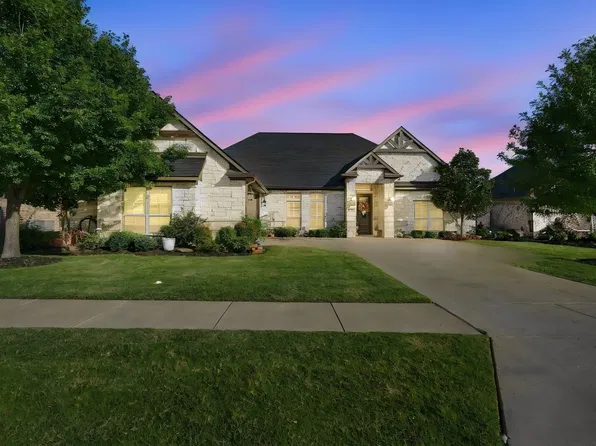 105 Piper Pkwy, Waxahachie, TX 75165
