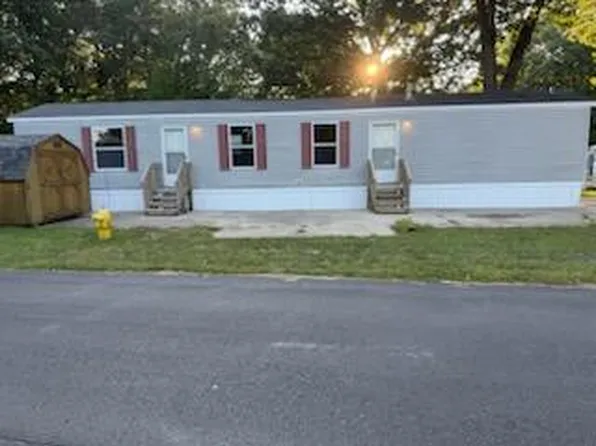 1371 Sarnia St, Muskegon, MI 49444