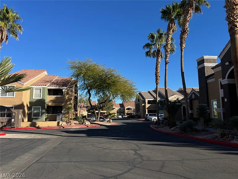 8101 W Flamingo Rd #2002 — Photo 2