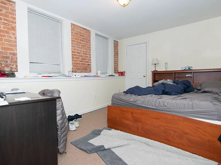 60 Gibbs St #1 — Photo 5