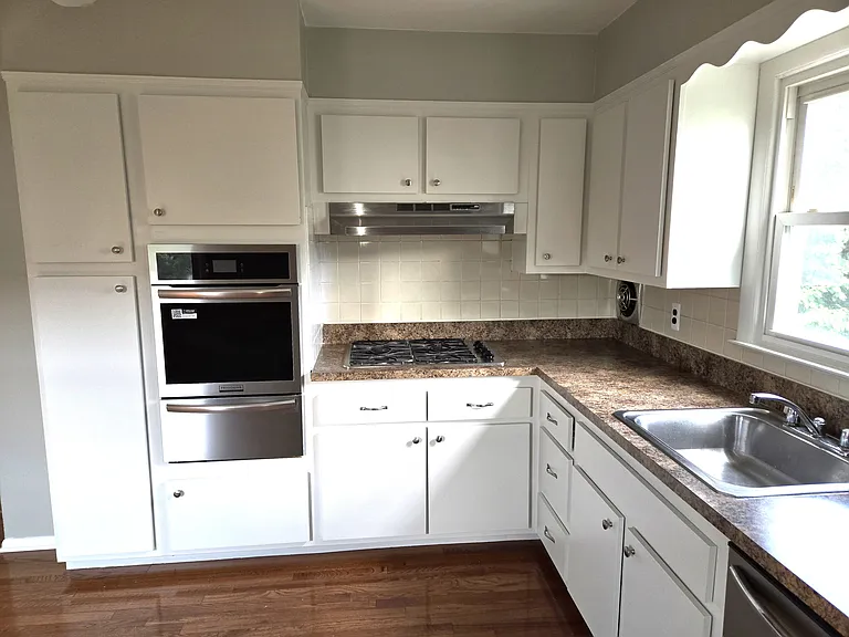 Brand new appliances.