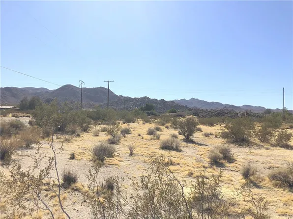 6740 Sierra Ave, Joshua Tree, CA 92252