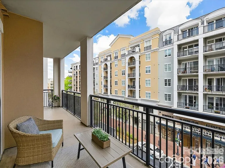 4620 Piedmont Row Dr #408 — Photo 32