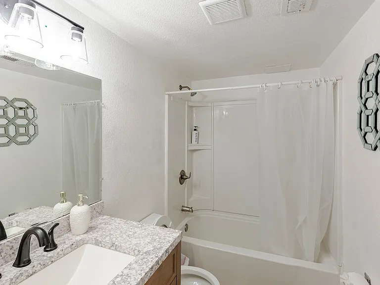 6129 Wolff St — Photo 4