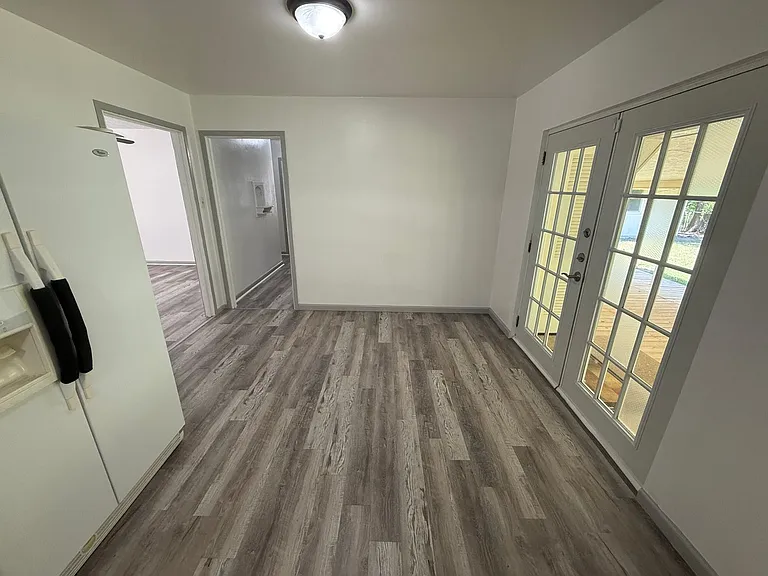 1001 Goode Dr — Photo 8