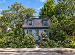 43 Burnet St, Oakville, ON L6K1B6
