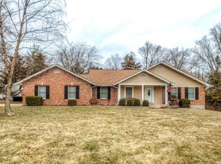 6012 Lafayette Dr, Weldon Spring, MO 63304