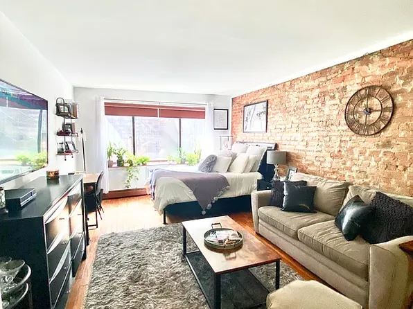 61 Lexington Avenue image 1 of 6