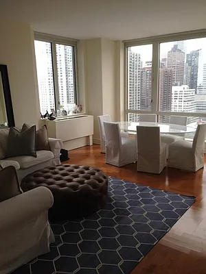 Rented by Sotheby's International Realty | media 22