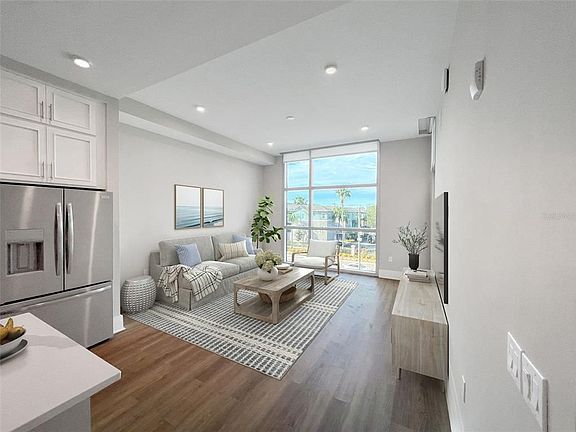 4th image of 3015 N Rocky Point Dr E #1010