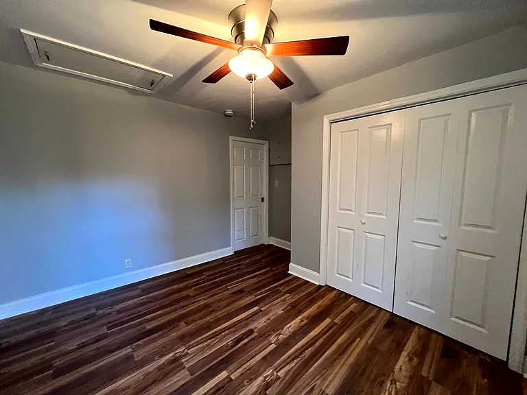 223 Judd St — Photo 7