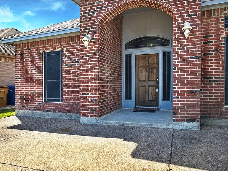 8201 Azimuth Ct — Photo 4