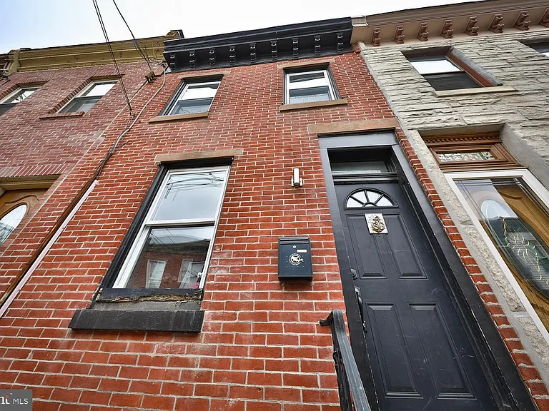 1308 E Oxford St — Photo 2