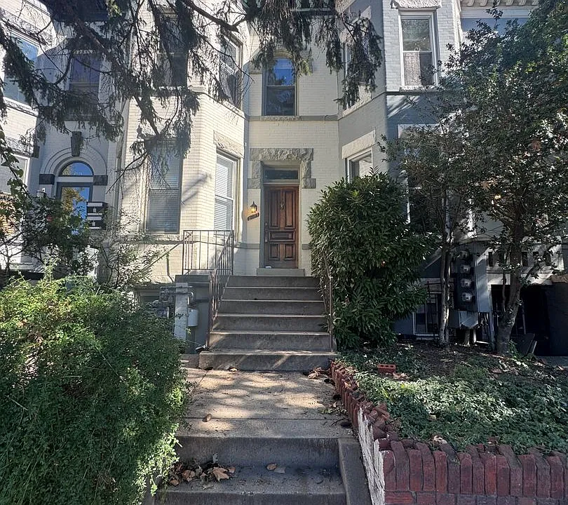 Beautiful Victorian ** U Street Corridor