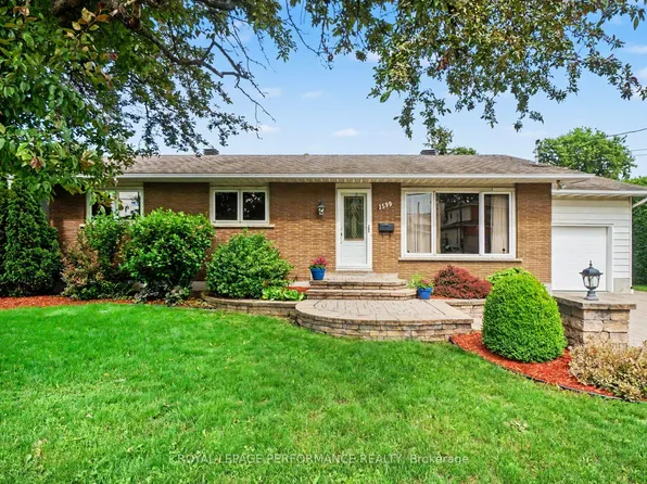 1599 Maxime St, Ottawa, ON K1B 3K9