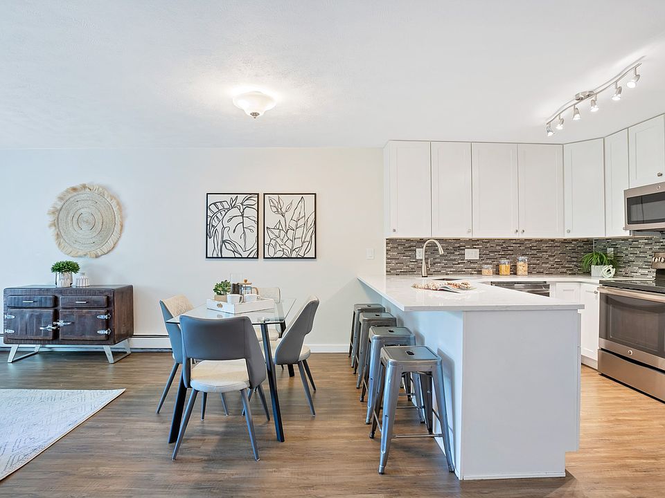 Kitchen and seating