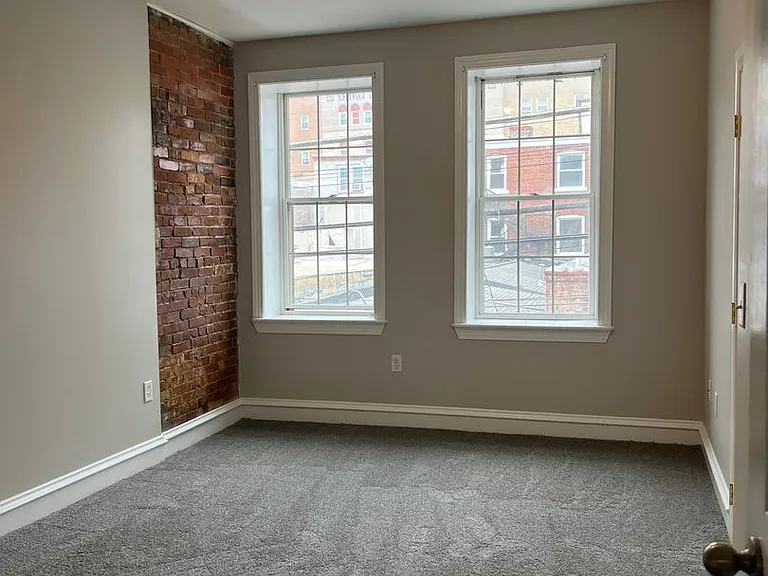 2128 Carey Way — Photo 15