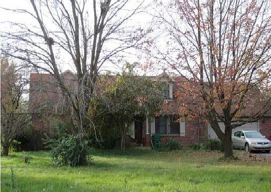2nd image of 17706 S Foxboro Ln