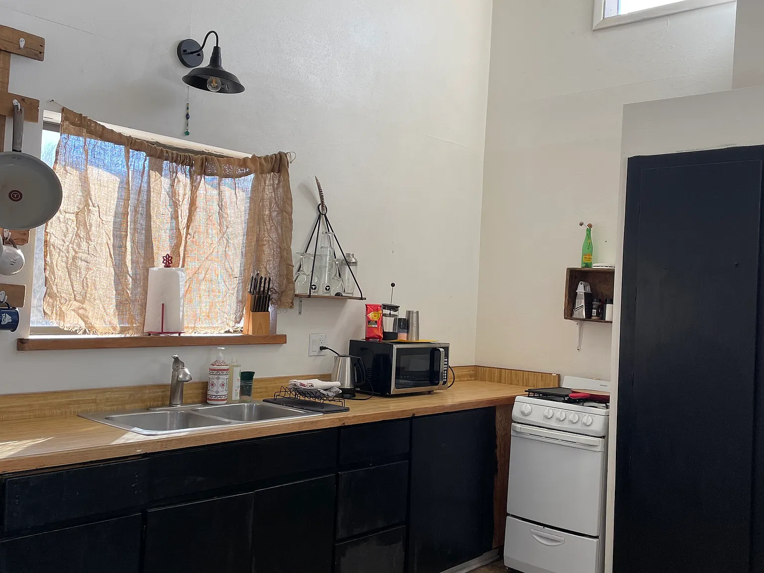 1 bed, 667 sqft, $1,000 — Photo 2