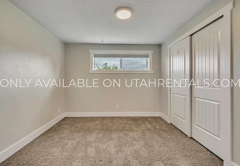 336 E Rena Ave — Photo 23