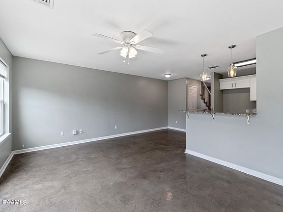 5th image of 1604 Dehart Dr #A