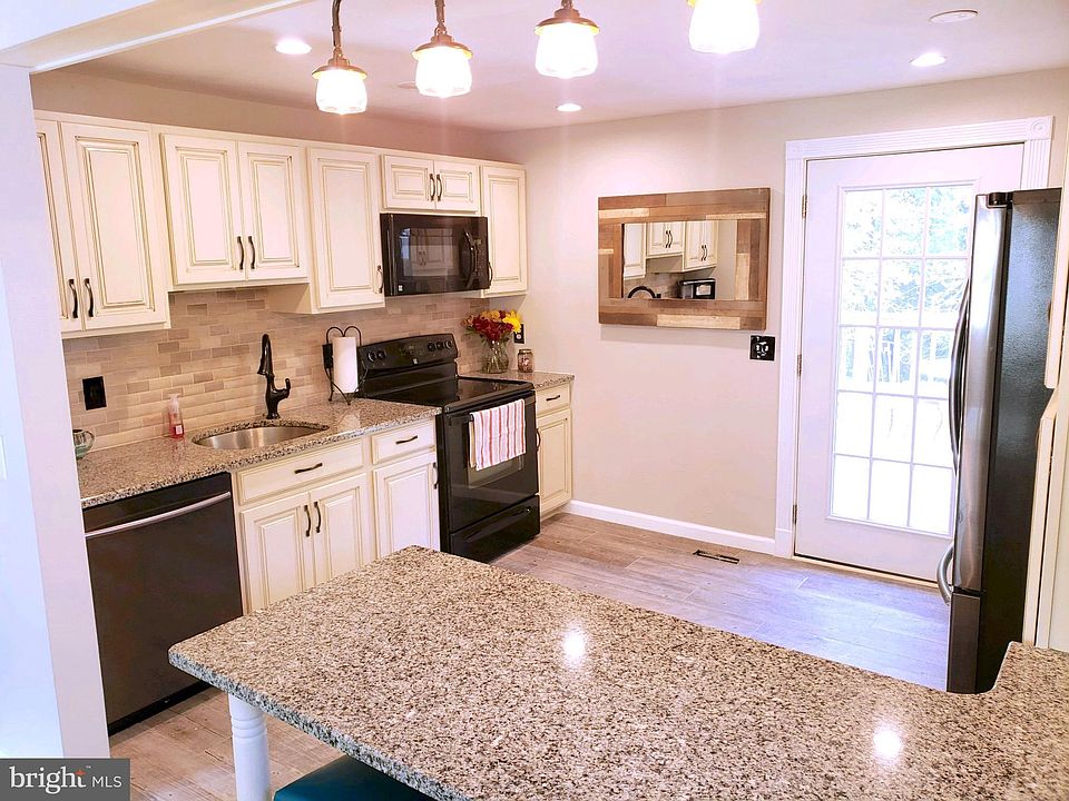 1st image of 1520 Hickory Wood Dr