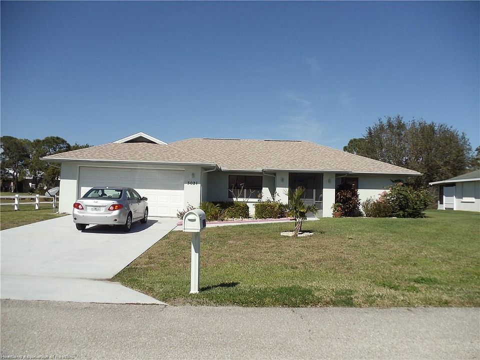 1st image of 3021 Ash St
