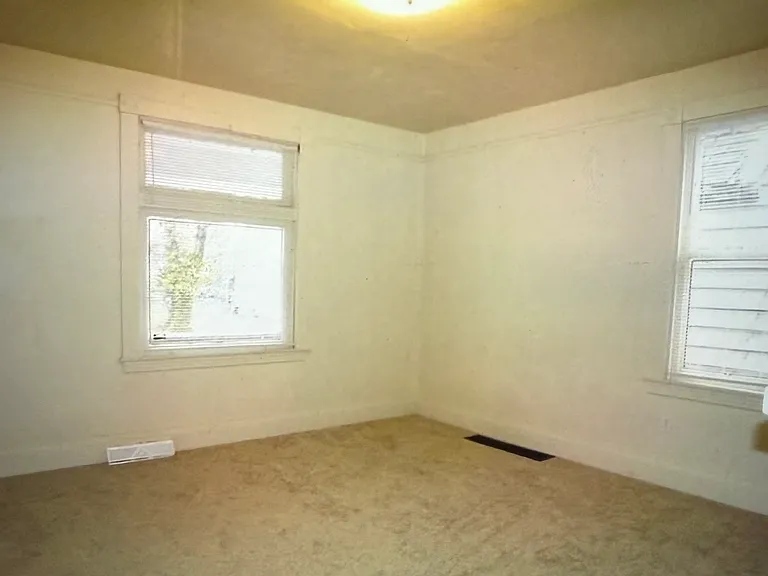 420 Caldwell St — Photo 6