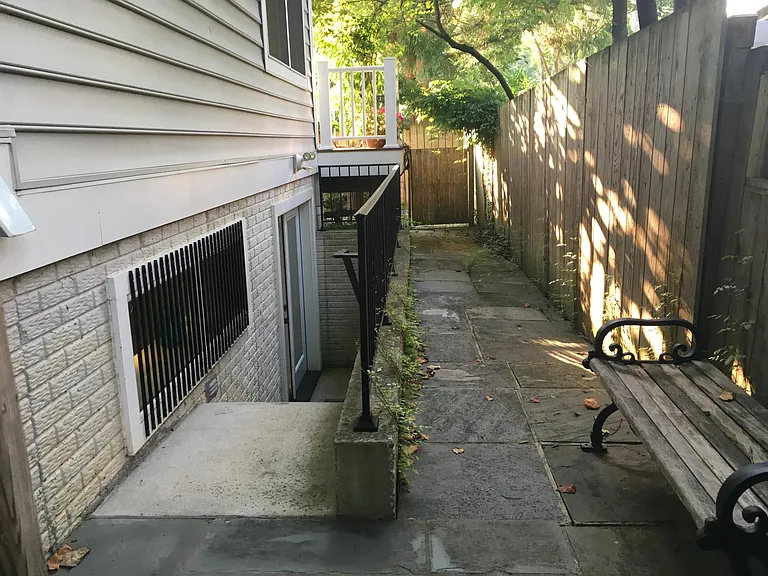 5305 Sherrill Ave #B — Photo 6