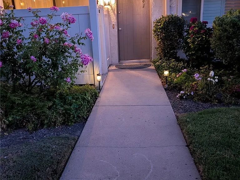 1141 Landsburn Cir — Photo 1