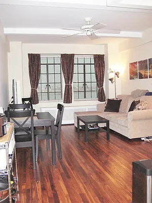 Rented by Segallis Real Estate | media 17