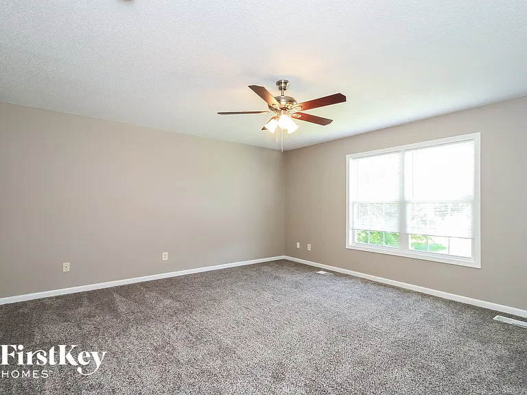 1554 Pecan Ln — Photo 7