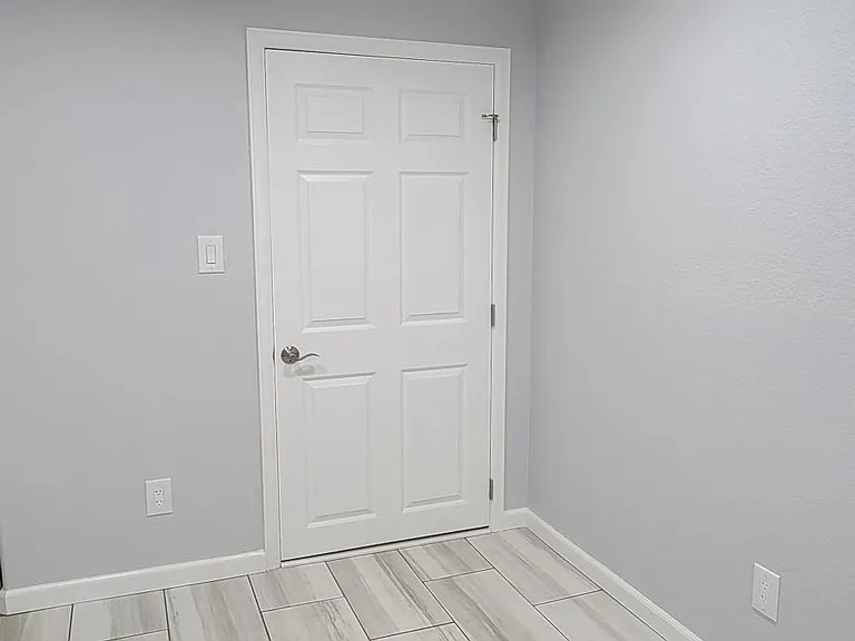1427 N Challenger Dr — Photo 18