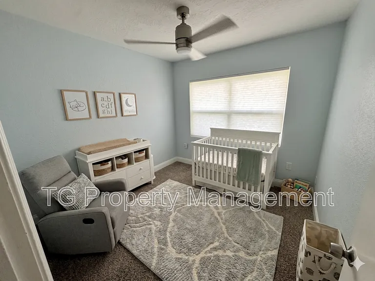 4721 E Castlewood Dr — Photo 13
