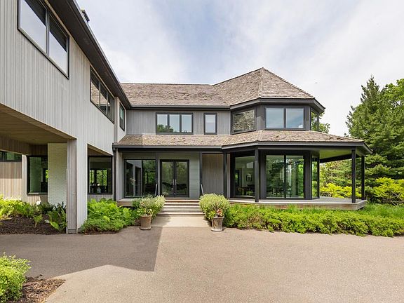 4th image of 2657 Woodbridge Rd