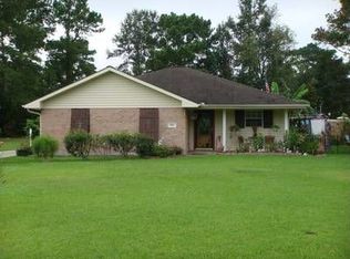 381 Joshua Ln, Lake Charles, LA 70611