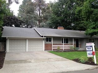 2043 SE Oak Crest Dr, Hillsboro, OR 97123