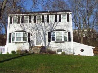 10 Bel Air Dr, Hingham, MA 02043
