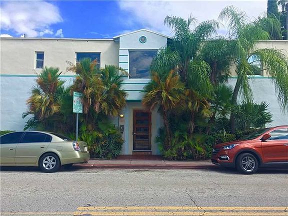3rd image of 1001 7th St APT 155