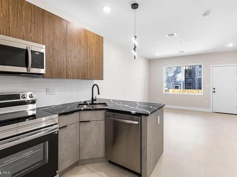 2051 E William St #1 — Photo 4