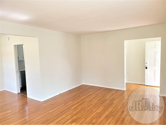 2nd image of 7722 Airport Blvd
